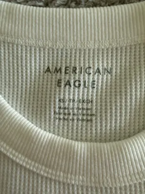 American Eagle fitted cream ribbed tshirt thumbnail 2
