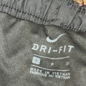 Nike Dri Fit Black Brief Lined Running Athletic Hidden Pocket Shorts Womens S thumbnail 9