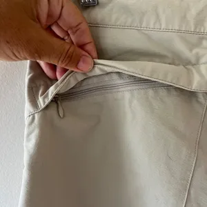 Eastern Mountain Sports Hiking‎ Shorts Sz 6 Women Beige Stretch Nylon 5 Pocket Stretch Low Waist thumbnail 7