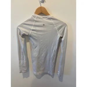 Lululemon Swiftly Tech Long Sleeve 2.0 Shirt White Grey Striped Slim Fit thumbnail 2