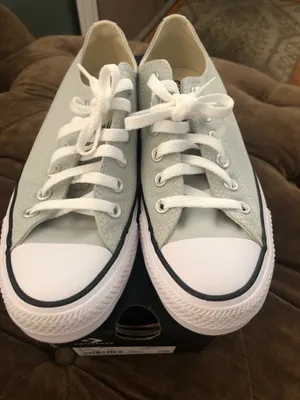 Converse Sneakers thumbnail 1