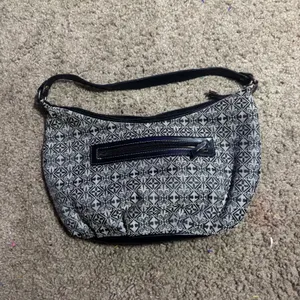 First Issue Liz‎ Claiborne Black White Geometric Damask Hobo Shoulder Bag Pocket thumbnail 2