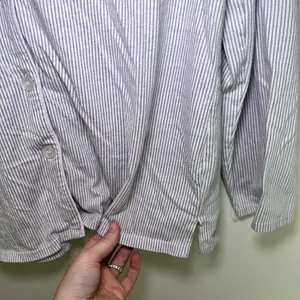 Laura Ashley Womens Size M Long Sleeve Do Not Disturb Print Sleep‎ Shirt PJ Top thumbnail 4