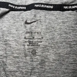 Nike Element Women's 1/2-Zip Running Top CU3220-084 Gray Size M Activewear thumbnail 6