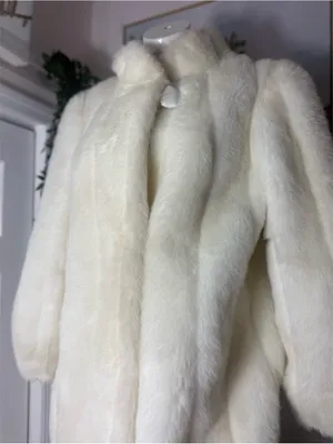 Vintage Women's Cream Faux Fur Jacket Front Button Made In USA Size XL Coat thumbnail 9