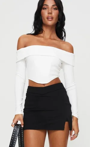 Princess Polly Ravyn Skort Black Mini Skirt Side Slit High Waisted US 6 NEW thumbnail 1