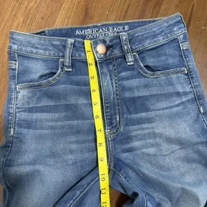 American Eagle Next Level Stretch Hi-Rise Jegging Jeans Size 8 Short Distressed thumbnail 11