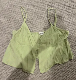 PacSun Top thumbnail 1