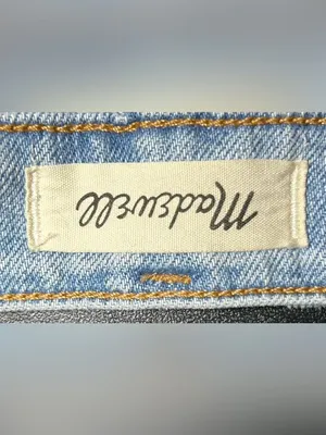 Madewell Plus Size 22W “The Mom Jean” Curvy Perfect Mid-Rise Vintage Jean thumbnail 2