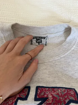 Lee Light Gray Crewneck Sweatshirt with Red Paisley Graphic thumbnail 3