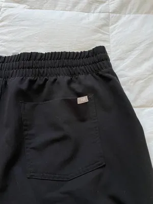 FIGS Women's Black Zamora™ High Waisted - Petite Jogger Scrub Pants thumbnail 3