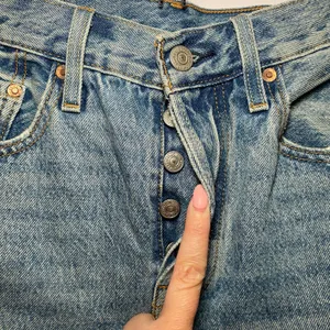 Levi's Premium 501 Light Wash Button Fly Distressed Jeans Women's size 25 thumbnail 4