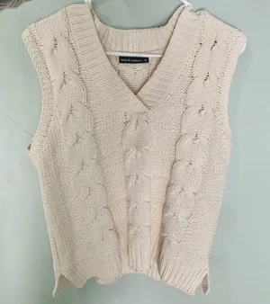 Cream Sweater Vest thumbnail 1