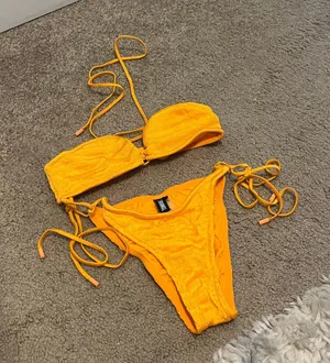 Triangl Swimwear TOP and BOTTOM thumbnail 1
