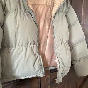Threadbare Puffer Jacket Women’s Size 10(USA) light green cropped thumbnail 6