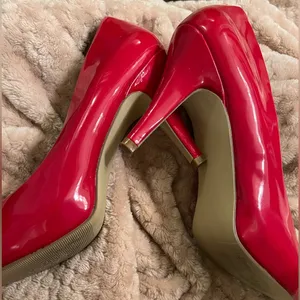 Madden Girl Candy Apple Red Patent Leather Heels Shoes - size 8 thumbnail 5