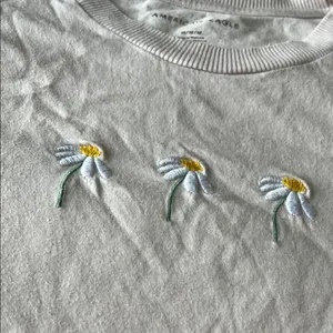 American Eagle Embroidered Flowers Tee Shirt thumbnail 5