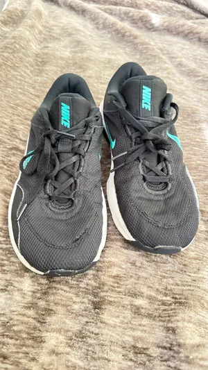 Nike Legend Essential 3 NN Men’s size 9.5 thumbnail 2