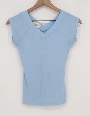 BDG Top Womens M Ribbed V-Neck Light Blue Cap Sleeve Slim Fit Excellent thumbnail 1