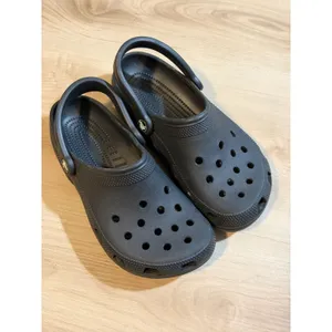Crocs Classic Clogs Black M 5 W 7 Unisex Slip On Water Shoes Comfort thumbnail 7