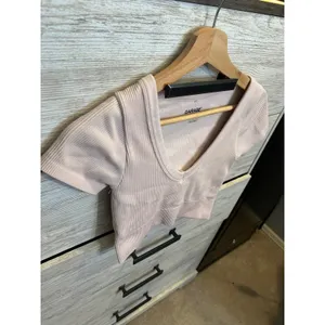 Garage Women Pink Ribbed V-Neck Short Sleeve Crop Top P/S thumbnail 2