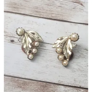 Vintage Clip On Earrings - Gold Tone Faux Pearls and Leaves thumbnail 2