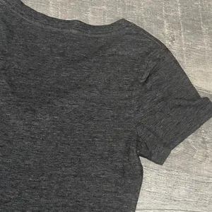 Level Wear University Of Nebraska Huskers V-Neck Shirt Juniors M Dark Grey NCAA thumbnail 7