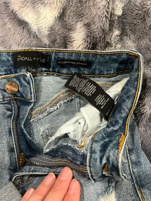 Kendall & Kylie Light Blue Distressed Straight-Leg Jeans thumbnail 4