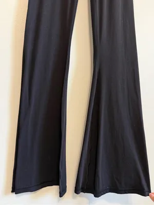 OFFLINE by Aerie Crossover Flare Leggings Size Small Black thumbnail 5