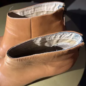 LANDS' END Woman’s Rowe Back-Zip High Heel Leather Booties size 10B thumbnail 8