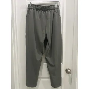 Lululemon Keep Moving Pant in Grey Sage Sz 8 thumbnail 7