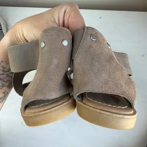 Sorel Ella II Ash Brown Metallic Leather Sandal SZ 9.5 thumbnail 4