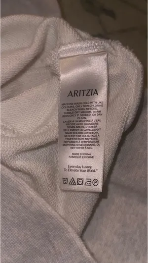 Aritzia TNA cropped crew sweatshirt thumbnail 4