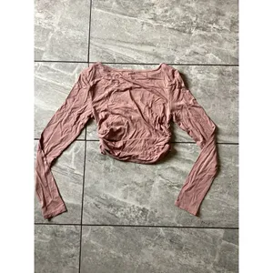 Halara NWOT Womens Long Sleeve Ruched Side Crop Top Pink Viscose Blend Small thumbnail 6