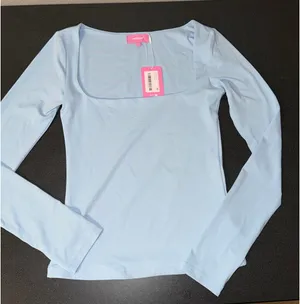 Edikted Long Sleeve Top light blue thumbnail 1