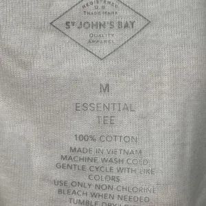 St. John’s Bay Women's Medium White Short Sleeve Crew Neck Essential Tee Shirt thumbnail 3