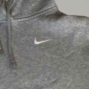 Nike Hoodie‎ XS Gray Pullover Sweatshirt Minimal Logo Unisex thumbnail 2