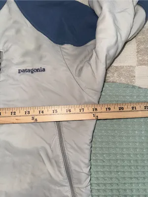 Patagonia R1 full-zip jacket size M thumbnail 4
