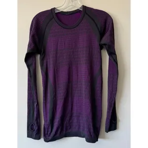 Chiara Boni Lululemon About That Base Long Sleeve Black / Tender Violet Size 6 thumbnail 3