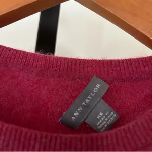 Ann Taylor Cashmere Sleeveless Tank Top Shell Sweater Raspberry Pink Size XS‎ thumbnail 4