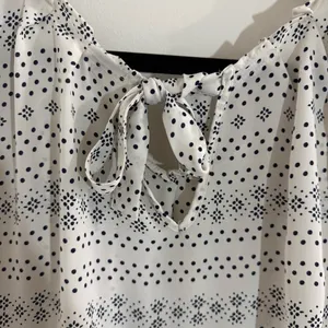 LC Lauren Conrad Relaxed Cream and Navy Blouse thumbnail 3