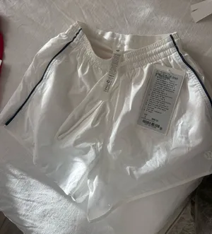 Lululemon Shorts Court Rival 3" thumbnail 1