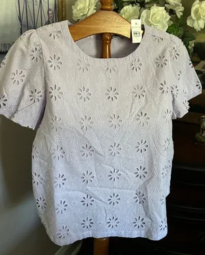 MWT Ann Taylor Eyelet Short Sleeve Lined Blouse Lavender Classic Scoop Neck Sz S thumbnail 1