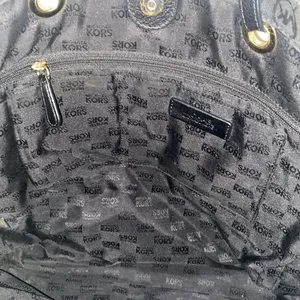 Michael Kors black Signature Logo tote bag thumbnail 6