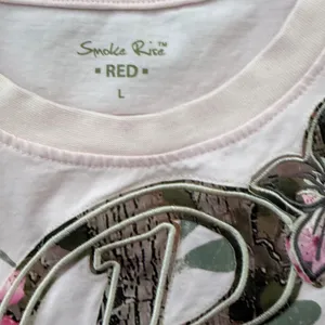 Smoke Rise Red Camo Cropped Tee Womens Size Large Pink Embroidered thumbnail 4
