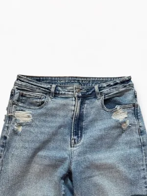 American Eagle Mom Jean High-Rise Stretchy Light Blue Distressed Women’s Size 8 thumbnail 3