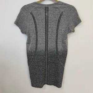 Lululemon Gray Short Sleeve Women's Top Size 8 thumbnail 2
