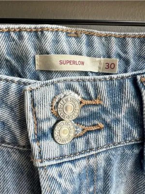 Levi’s Superlow Loose Fit Wide Leg 100% Cotton Light Wash Jeans Size 30 thumbnail 7