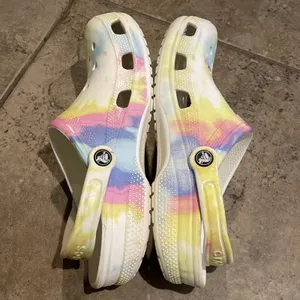 CROCS White Pastel Tie Dye Clog Sandal Shoes Unisex Mens 7 Womens 9 thumbnail 9