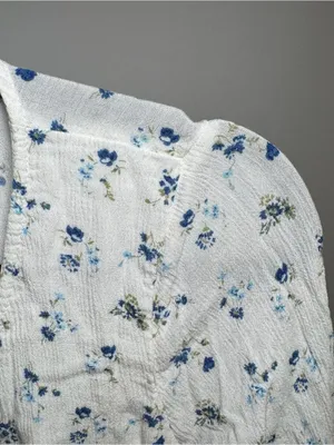 Hollister Floral Tie-Front Button Up Down Blouse Size Medium M Summer Boho thumbnail 3
